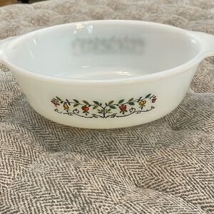 Vintage Fire King 1 1/2 quart dish